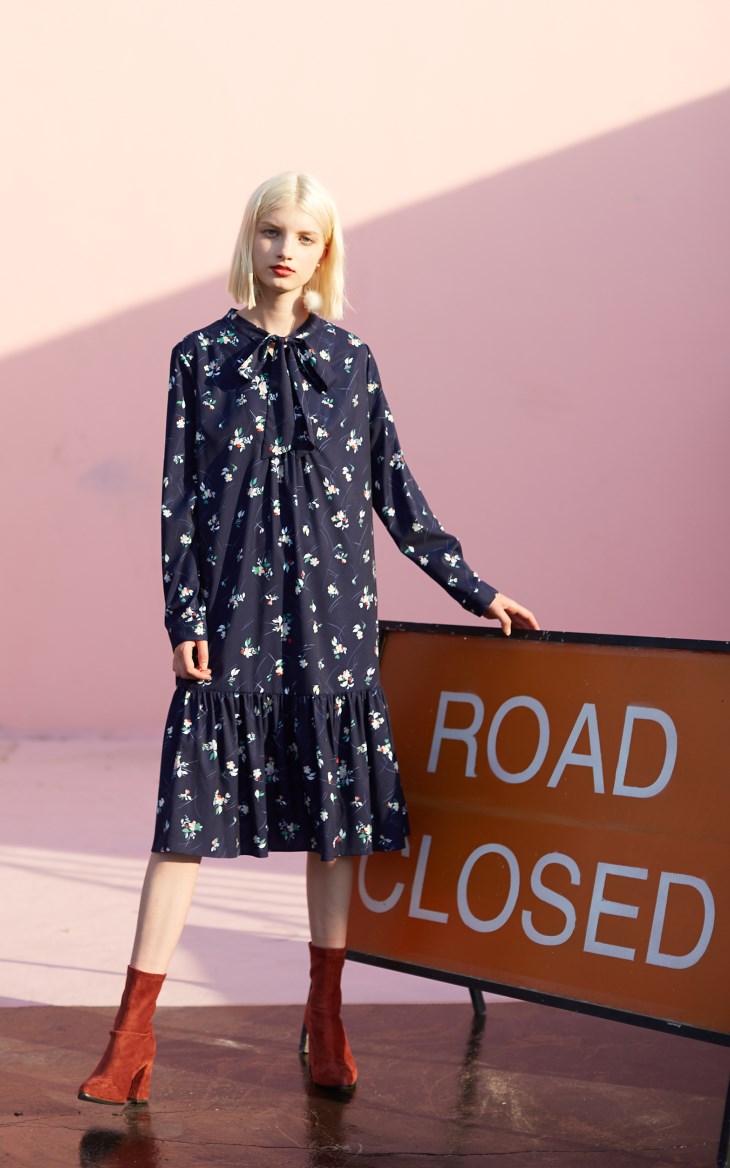 Vero Moda2018秋装新款女士碎花系带直筒中长款连衣裙|31837D511