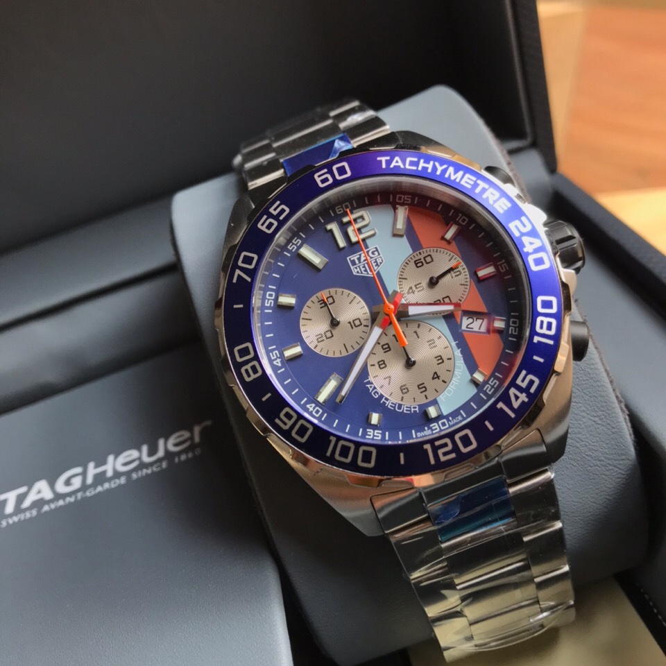 Tagheuer 泰格豪雅F1系列GULF石英男士钢带腕表