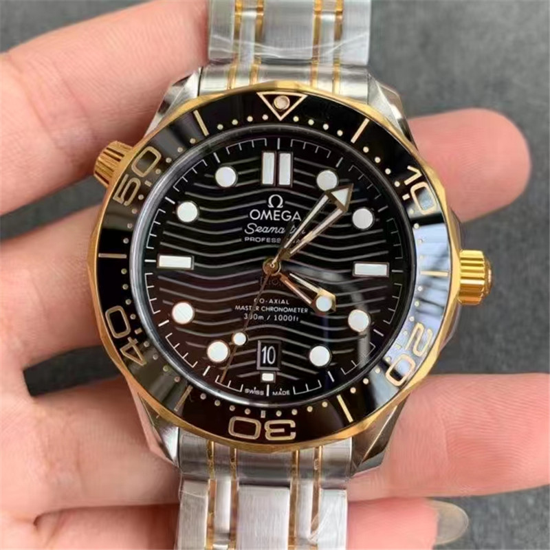 vs工厂海马300间金黑盘8800机芯V3版