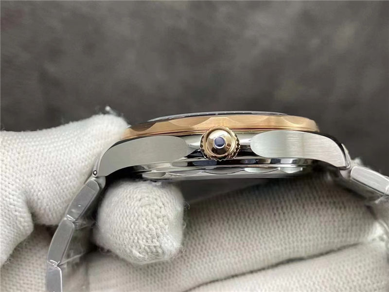 VS海马300间玫瑰金黑面42mm8800机芯