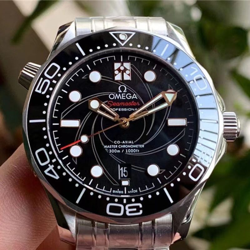 VS海马007女王密使黑面42mm