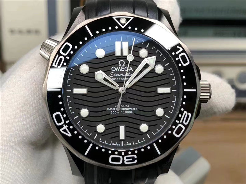 VS工厂海马300无历陶瓷黑面42mm8806机芯