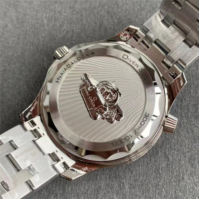 VS海马300游艇42mm