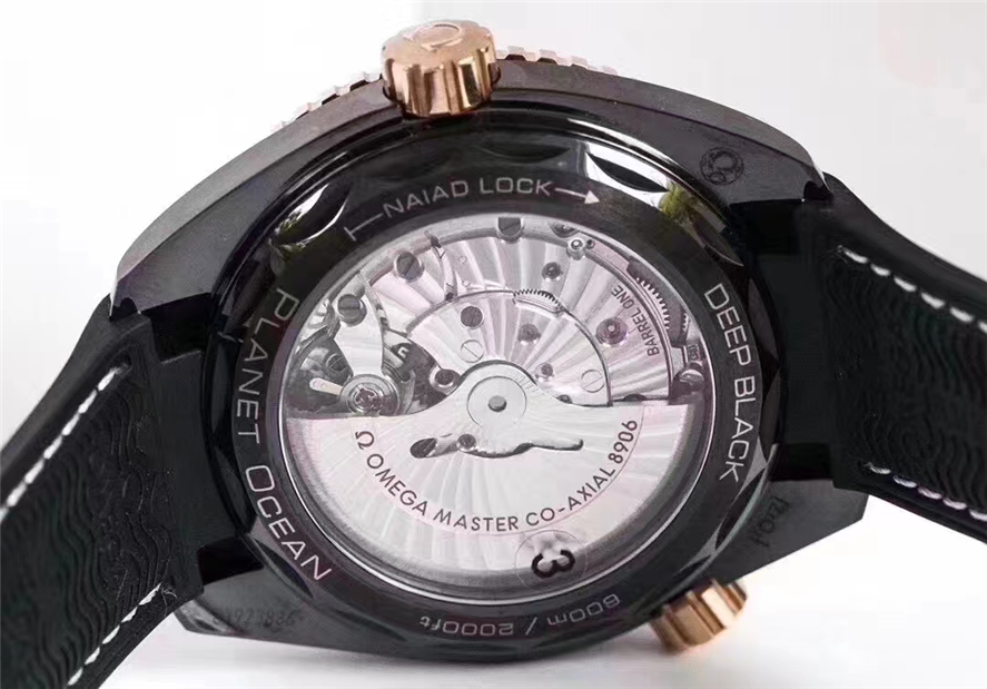 VS工厂深海系列深之王（全陶瓷）45.5mm8906机芯
