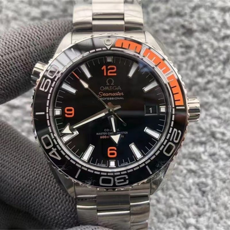 VS工厂海马600系列四分之一橙8900机芯