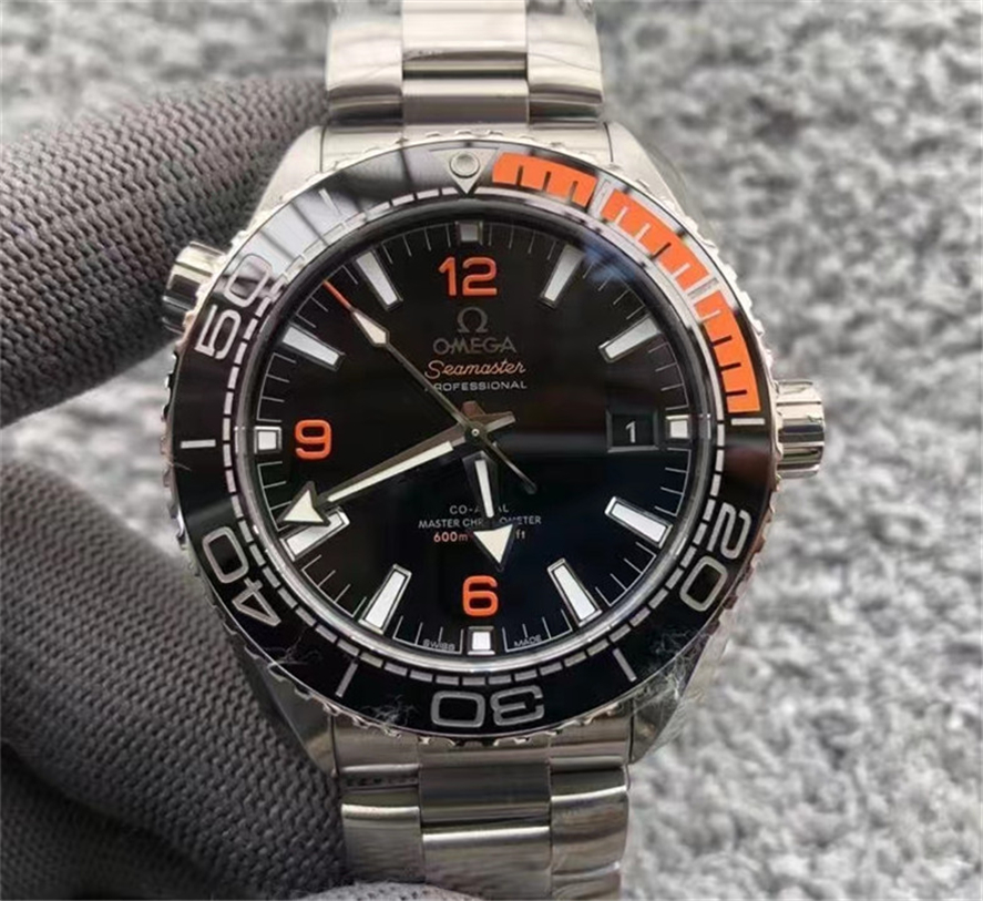 VS工厂海马600系列四分之一橙8900机芯
